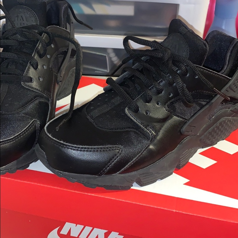 NIKE AIR HUARACHES RUN